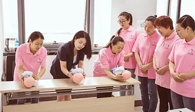 24小时保姆多少钱一月?广州全天保姆价格
